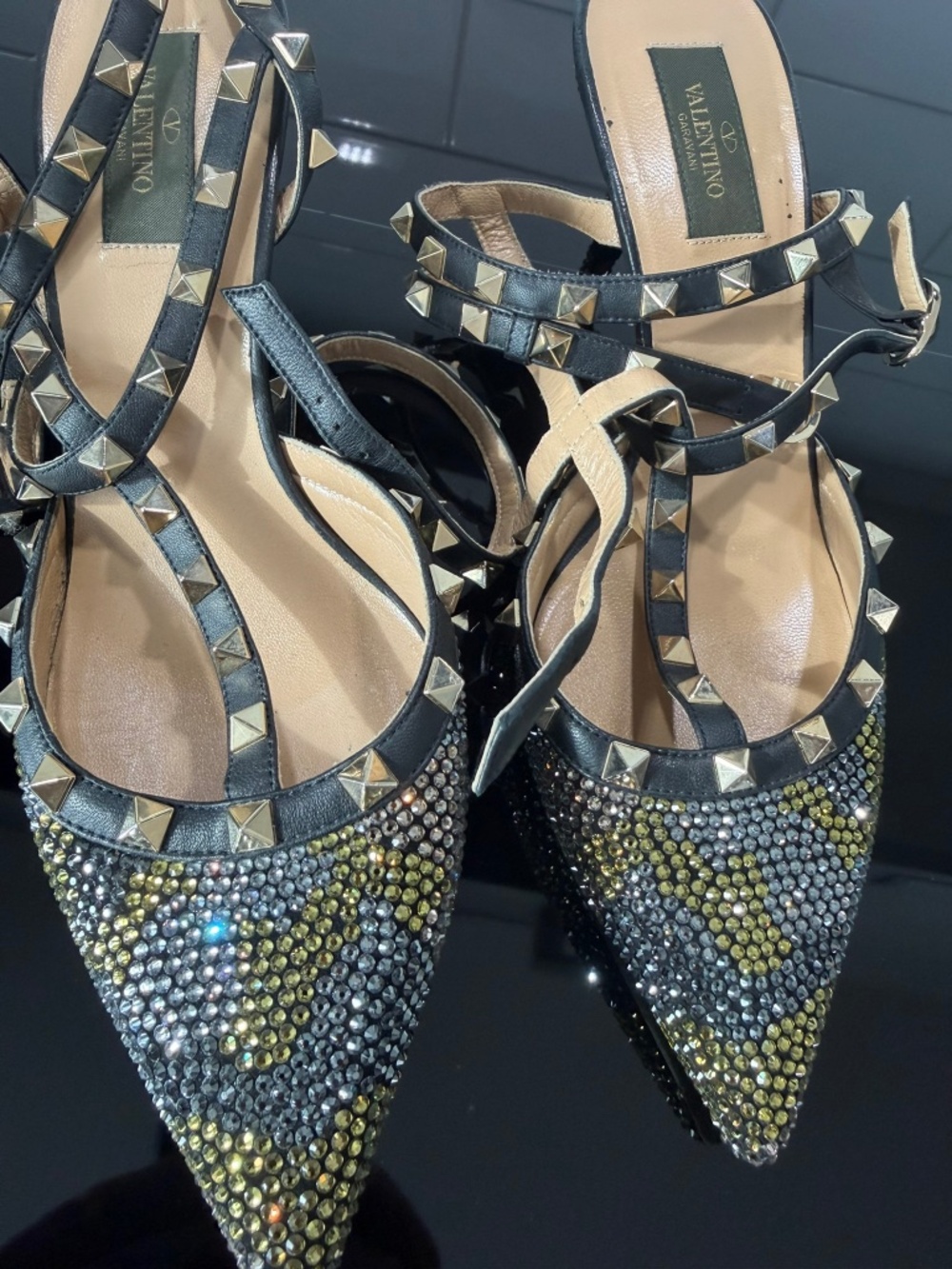 VALENTINO ROCKSTUD MID HEEL PUMPS 41